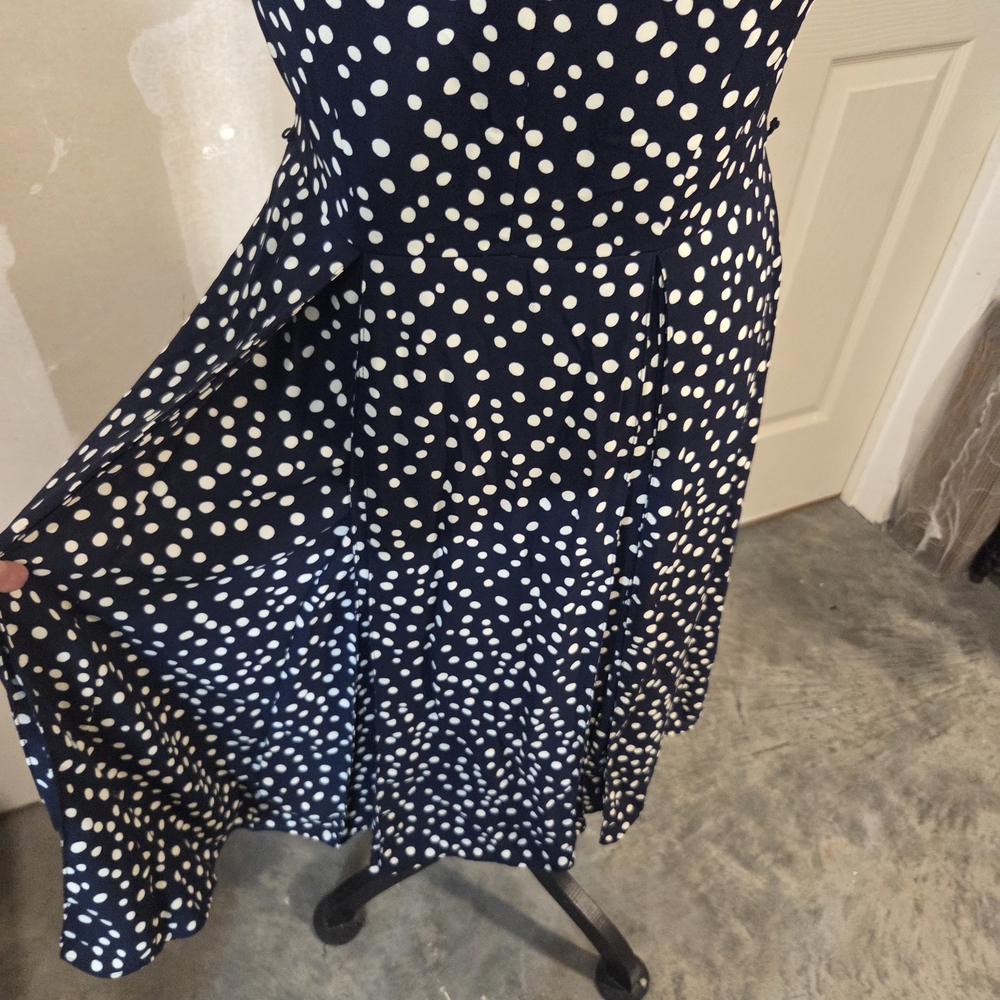 Anne Klein Dress Pleated Navy Polka Dot Midi Dress V Neck Woman's 6 Sleeveless - Picture 7 of 12